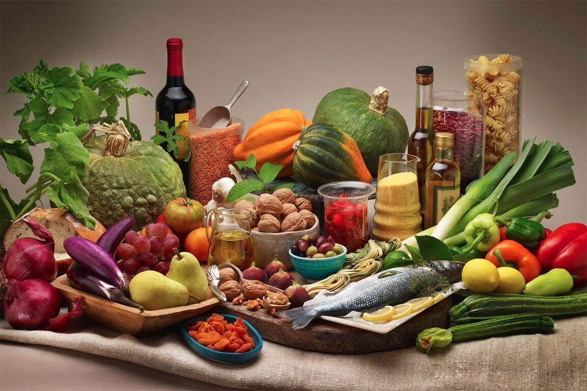 ALGUNOS ALIMENTOS MÁS EFICACES PARA BAJAR EL COLESTEROL
Todos estos efectos se postulan como protectores de las enfermedades cardiovasculares.